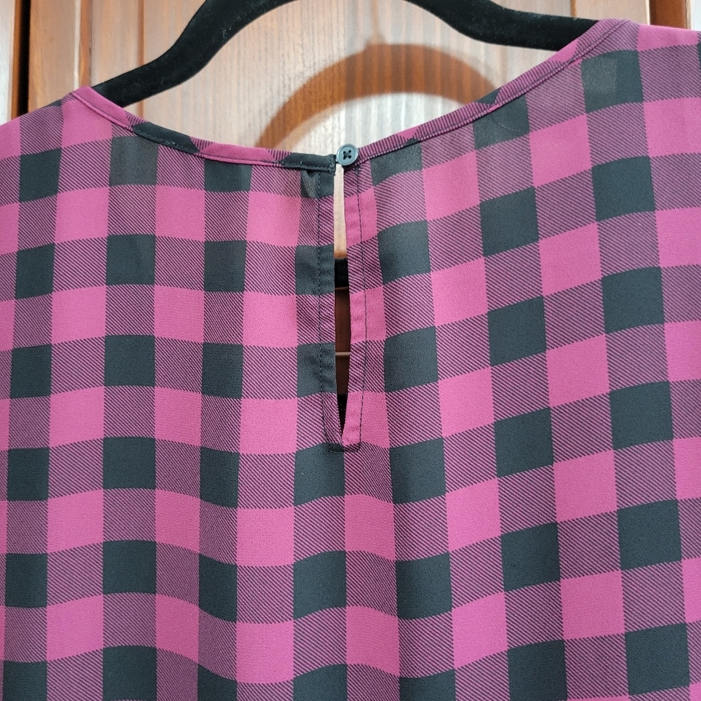 Loft Outlet Plaid One Pocket Keyhole Back Short Sleeve Round Neck Tunic | Small - Picture 6 of 8